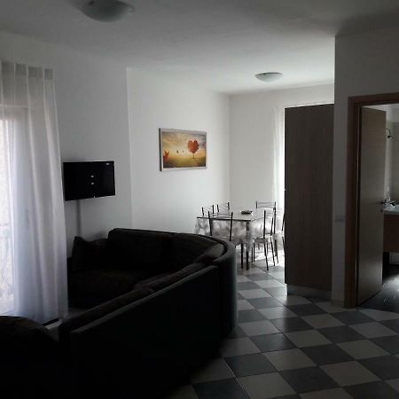 La Casa Dei Gelsi Villa กัสเตลกันดอลโฟ ภายนอก รูปภาพ